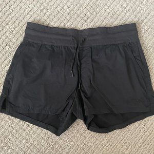 North Face Women Shorts Black Size Medium